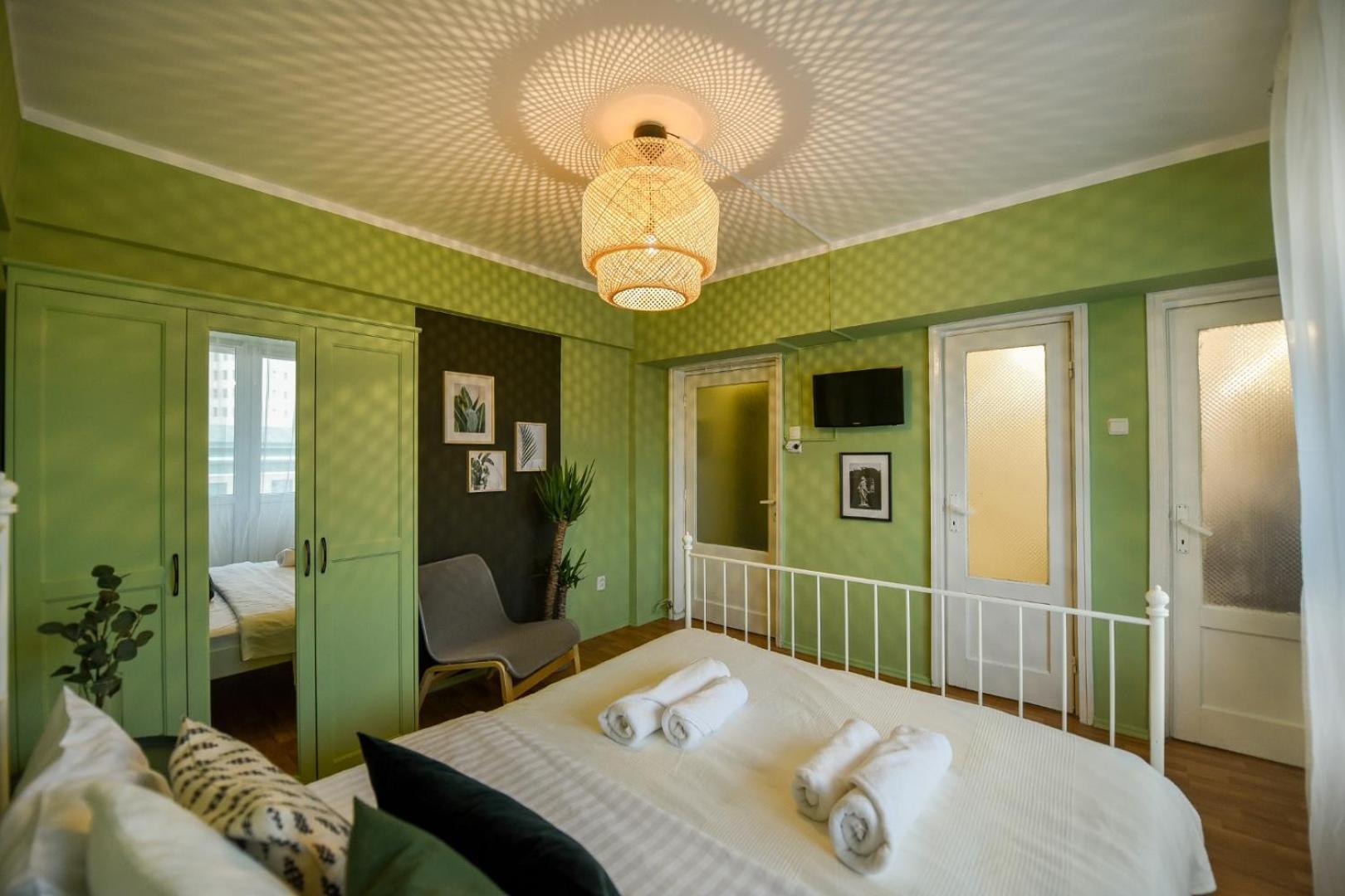 Chic Accommodation With Breathtaking Views Over Calea Victoriei - Your Central Heaven Bukarest Exterior foto