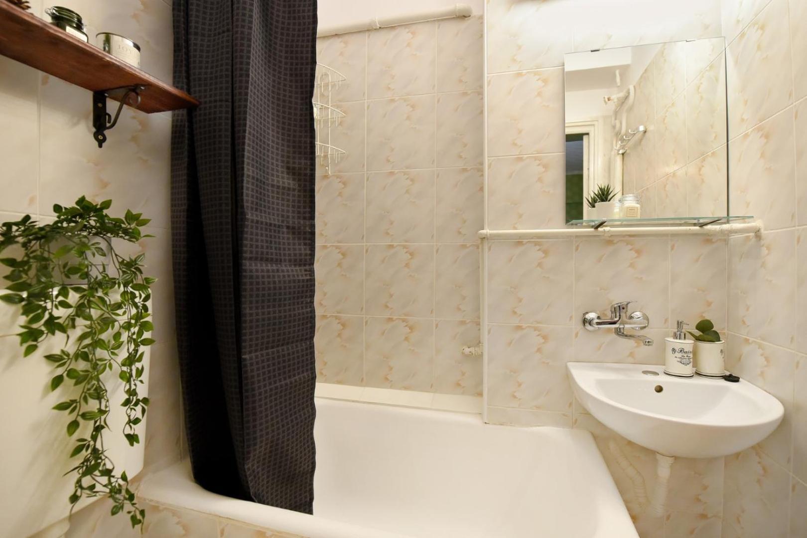 Chic Accommodation With Breathtaking Views Over Calea Victoriei - Your Central Heaven Bukarest Zimmer foto