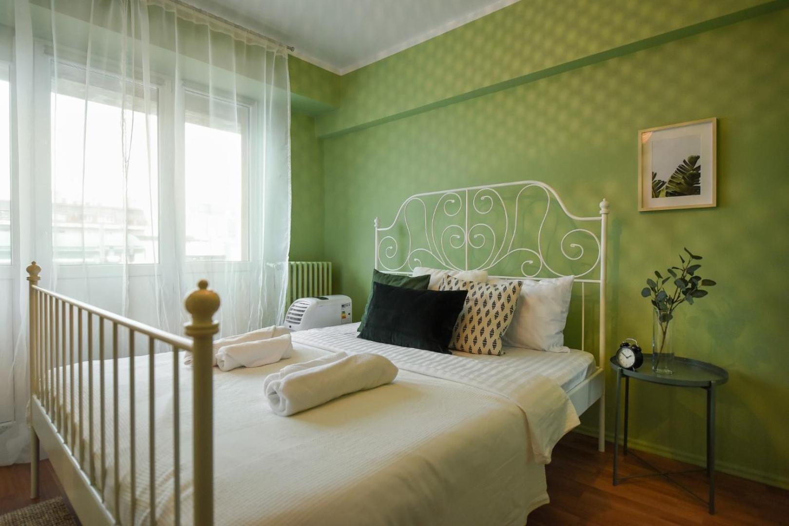 Chic Accommodation With Breathtaking Views Over Calea Victoriei - Your Central Heaven Bukarest Zimmer foto